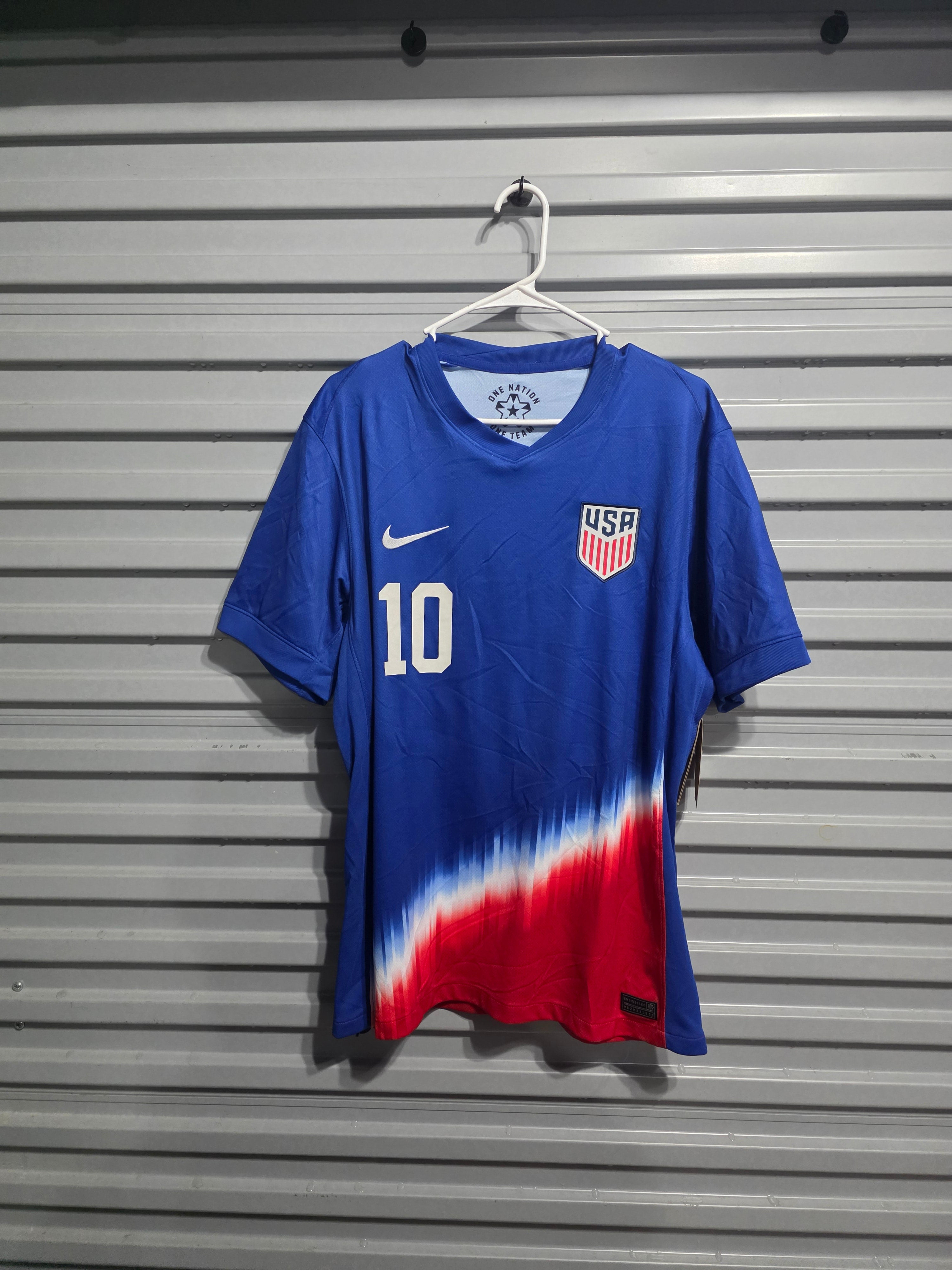 Nike Christian Pulisic USA #10 Jersey Men's Size L Red White Blue